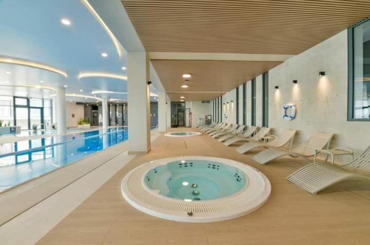 Polanki Aqua Apartamenty Nielimitowany Dostep Do Basenow Parking Free 科沃布热格 外观 照片